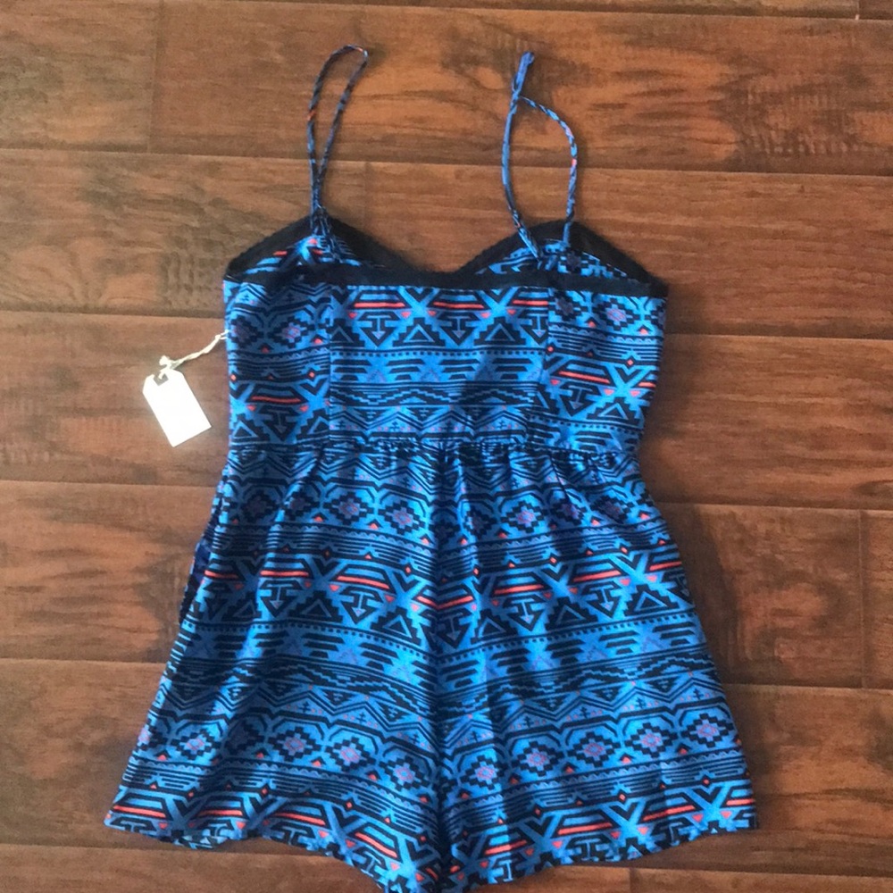 Aztec Print Romper - Picture 4 of 5